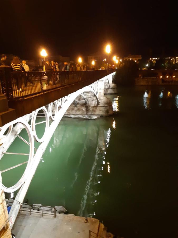 Acogedor En Pleno Corazón De Triana Sevilha